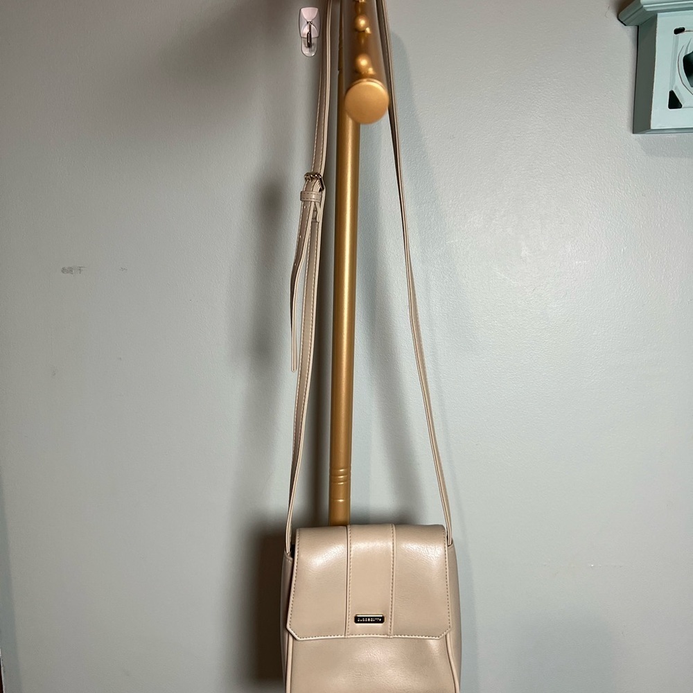 Liz Claiborne Tan Crossbody Bag with Adjustable Strap